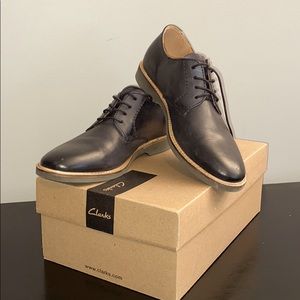 Clarks Atticus Lace: Black Leather Dress Shoe